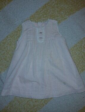 Pili Carrera brand Little girls size 6 months, 100% cotton, made in Spain dress